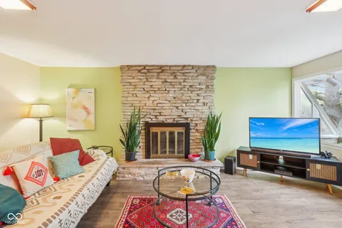 $325,000 | 7470 South 250 West, Pendleton, IN 46064