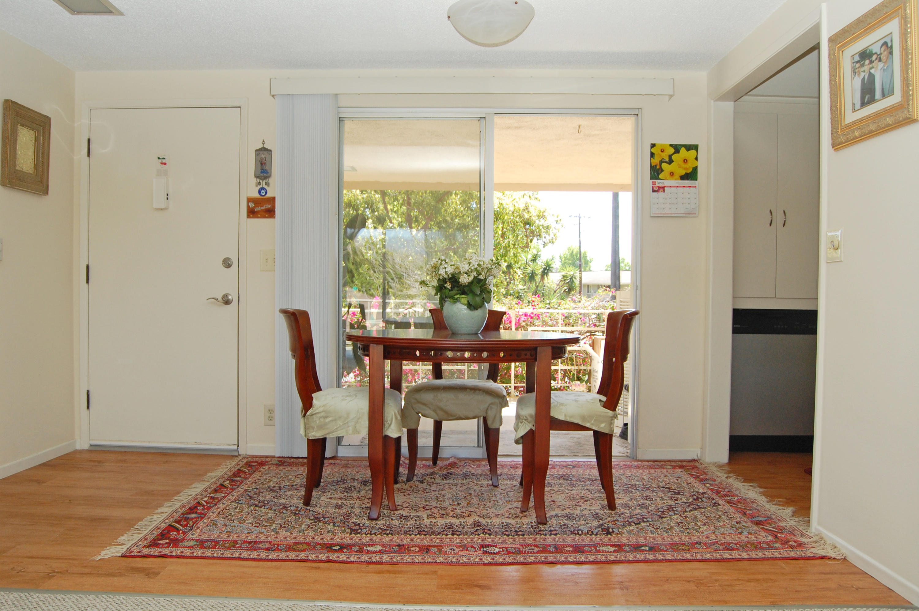 5900 Encina Road, Unit 6 Goleta, CA 93117 - Photo 5 of 17 Eating Area