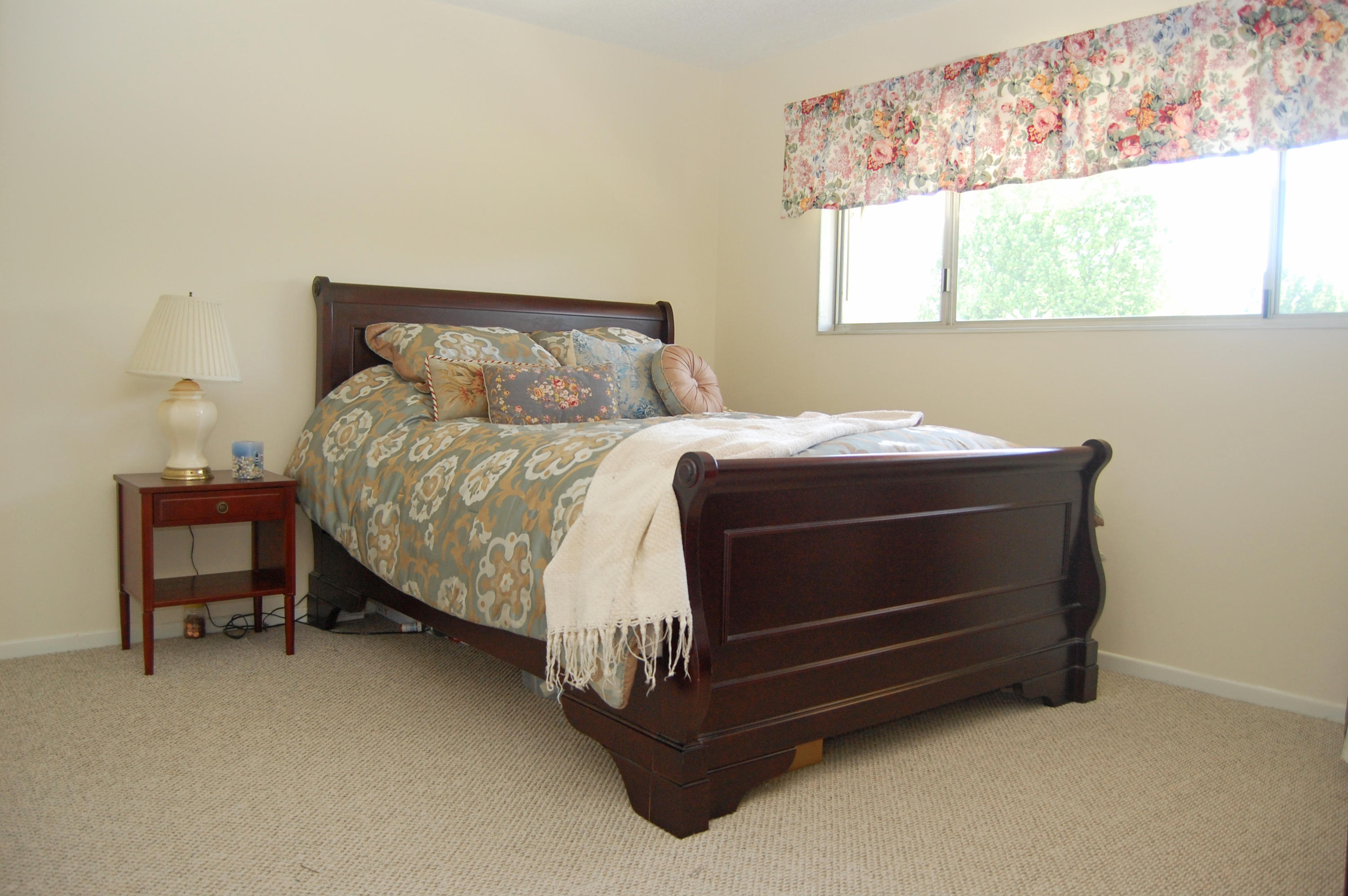 5900 Encina Road, Unit 6 Goleta, CA 93117 - Photo 7 of 17 Master Bedroom
