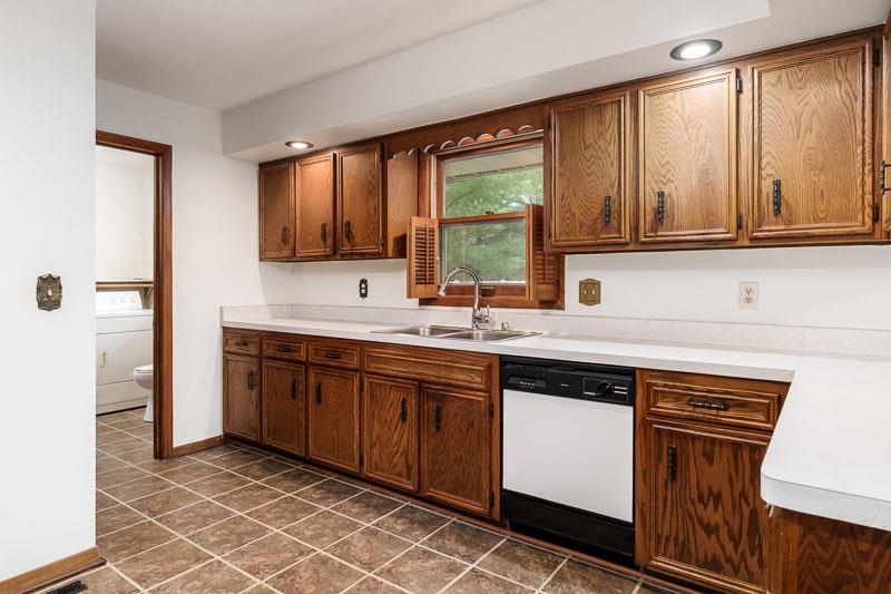 12222 Rae Ann Road Roscoe, IL 61073 - Photo 12 of 40