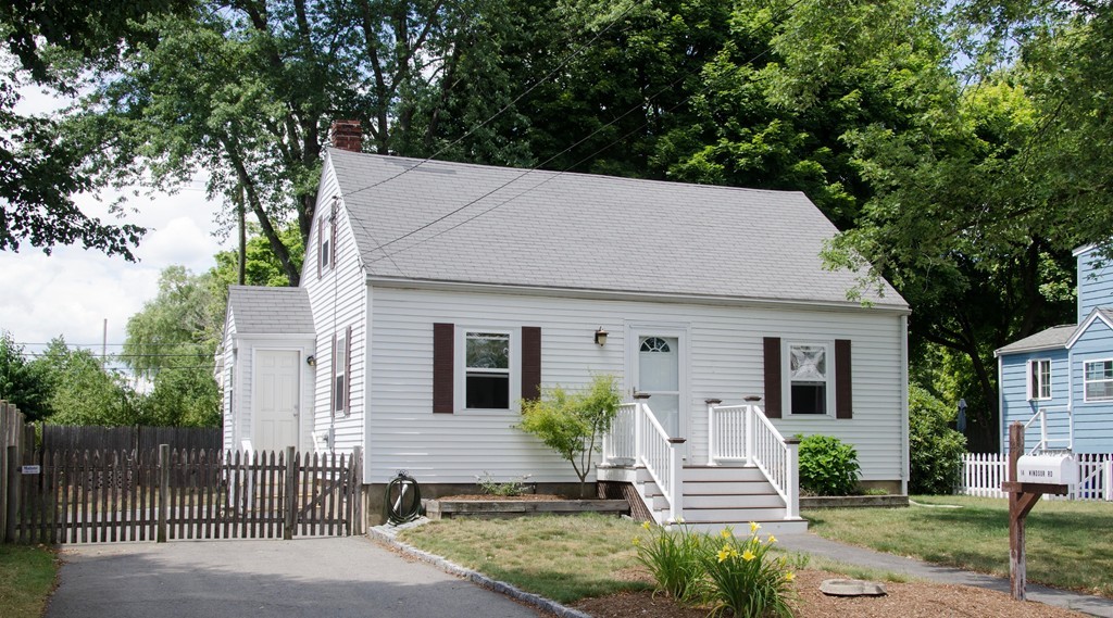 14 Windsor Road Beverly, MA 01915 - Photo 1 of 19 Gallery Image 1