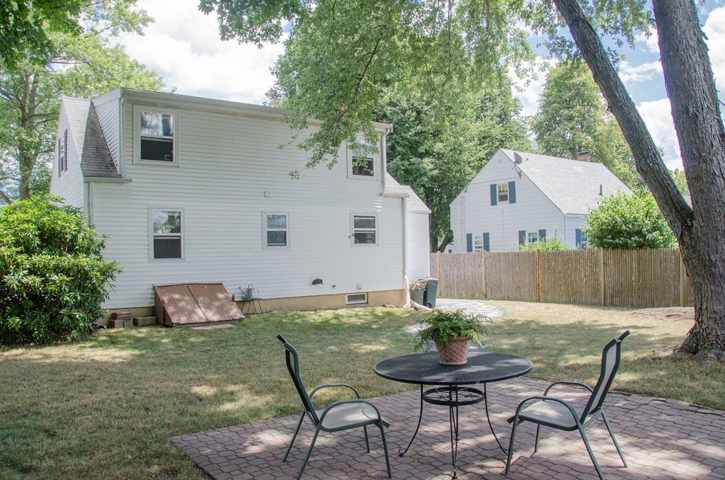 14 Windsor Road Beverly, MA 01915 - Photo 17 of 19 Gallery Image 17