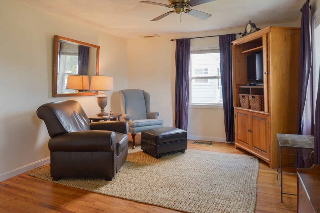 14 Windsor Road Beverly, MA 01915 - Photo 5 of 19 Gallery Image 5