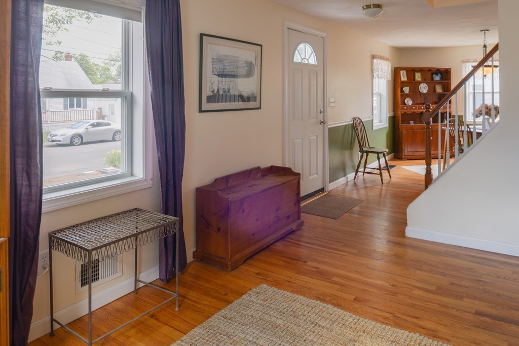 14 Windsor Road Beverly, MA 01915 - Photo 6 of 19 Gallery Image 6