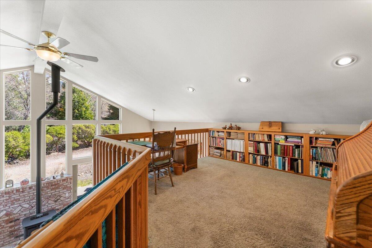 332 Alpine Drive Mount Shasta, CA 96067 - Photo 10 of 49 a view of a hallway with seating area