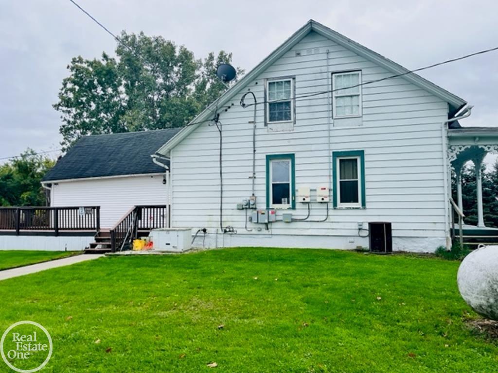 6782 Wildcat Road Jeddo, MI 48032 - Photo 5 of 83