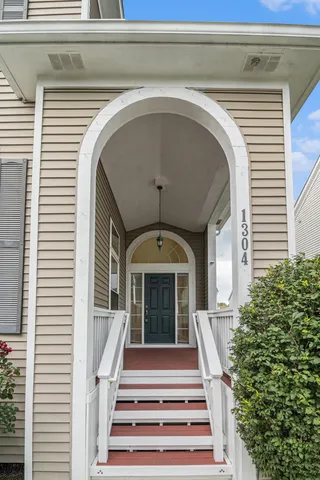 $3,300 | 1304 North Bay Drive, Ann Arbor, MI 48103