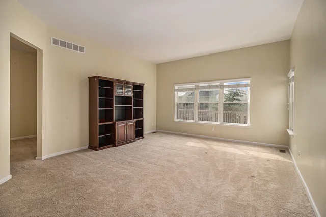 $3,300 | 1304 North Bay Drive, Ann Arbor, MI 48103