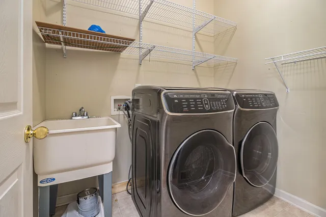 $3,300 | 1304 North Bay Drive, Ann Arbor, MI 48103