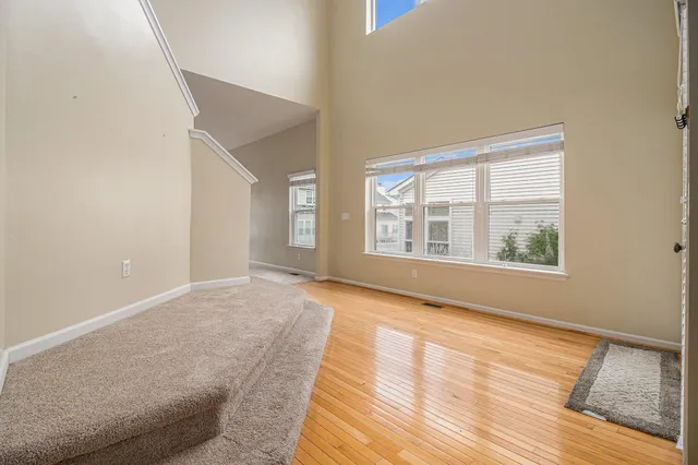 $3,300 | 1304 North Bay Drive, Ann Arbor, MI 48103