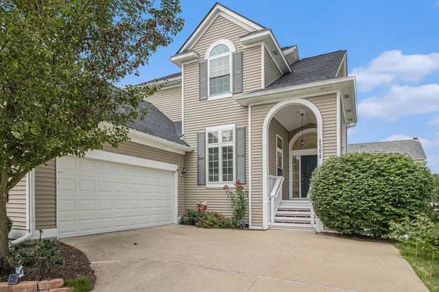 $3,300 | 1304 North Bay Drive, Ann Arbor, MI 48103