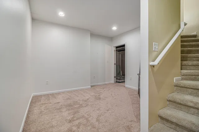 $3,300 | 1304 North Bay Drive, Ann Arbor, MI 48103