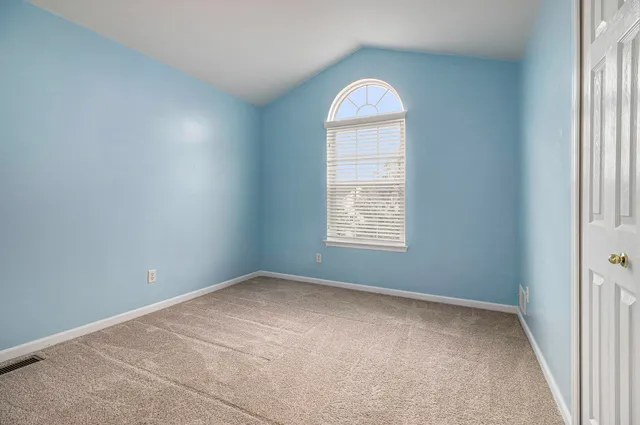 $3,300 | 1304 North Bay Drive, Ann Arbor, MI 48103