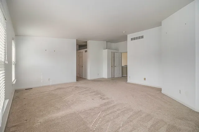 $3,300 | 1304 North Bay Drive, Ann Arbor, MI 48103