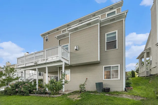 $3,300 | 1304 North Bay Drive, Ann Arbor, MI 48103