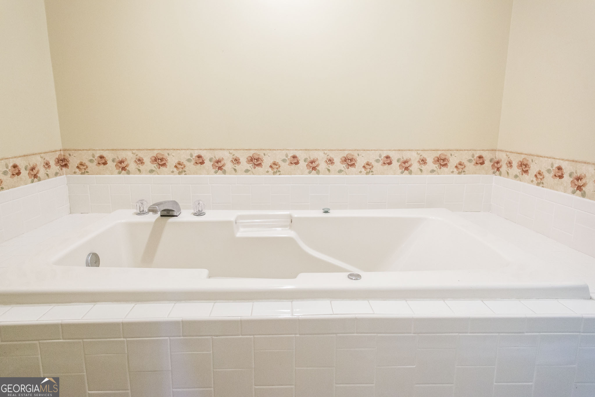 2959 Chadwick Drive Waycross, GA 31501 - Photo 49 of 52 a view of a bathtub