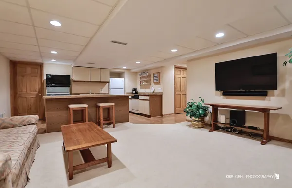 $675,000 | 1283 Cranbrook Circle, Aurora, IL 60502