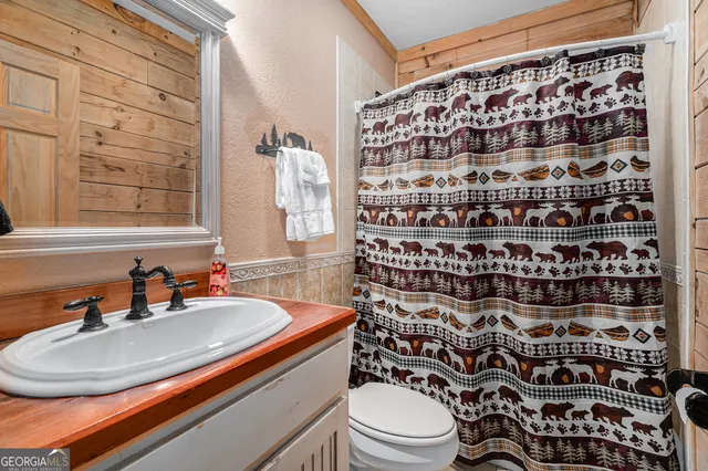 $995,000 | 1007 Sky High Drive, Sky Valley, GA 30537