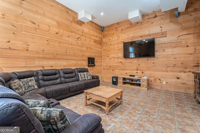 $995,000 | 1007 Sky High Drive, Sky Valley, GA 30537