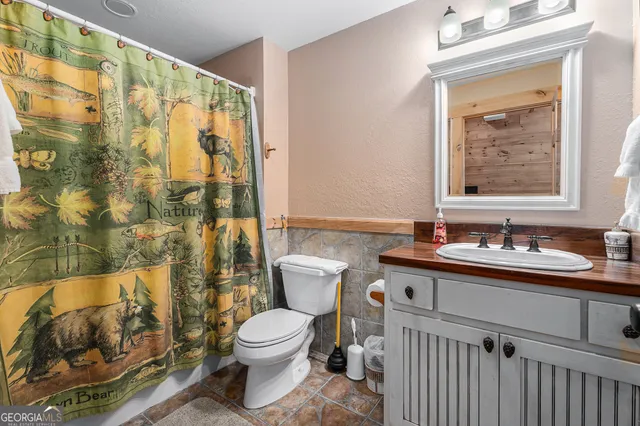 $995,000 | 1007 Sky High Drive, Sky Valley, GA 30537