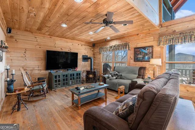 $995,000 | 1007 Sky High Drive, Sky Valley, GA 30537