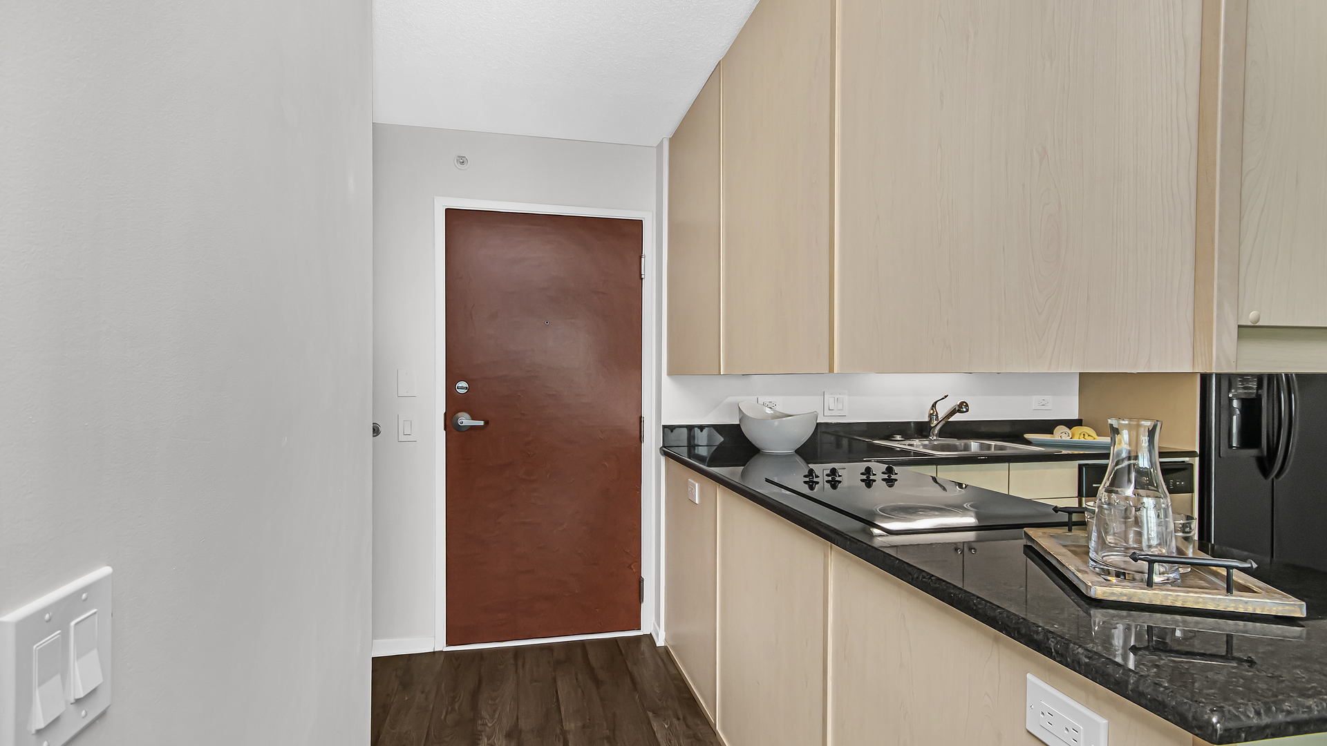 800 Elgin Road, Unit 910 Evanston, IL 60201 - Photo 2 of 27