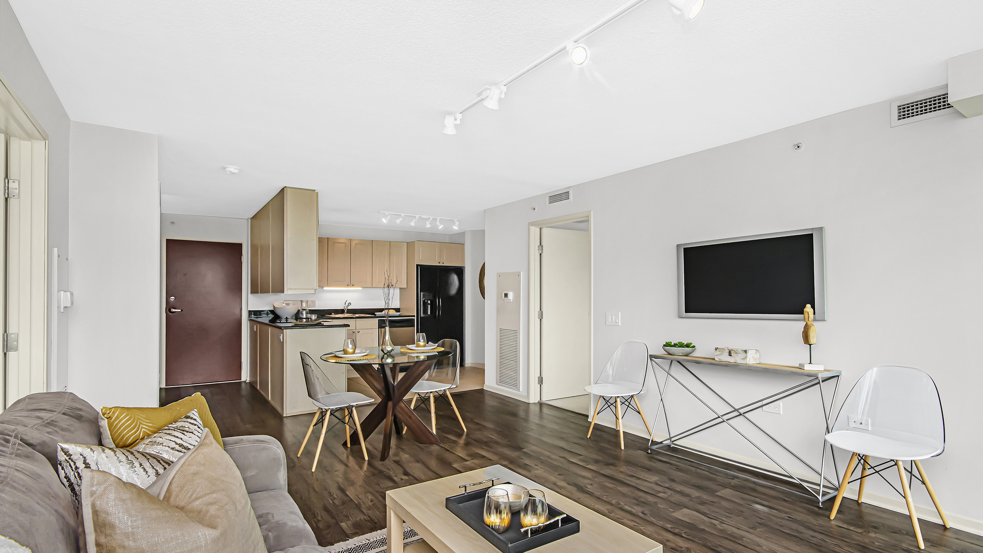 800 Elgin Road, Unit 910 Evanston, IL 60201 - Photo 7 of 27