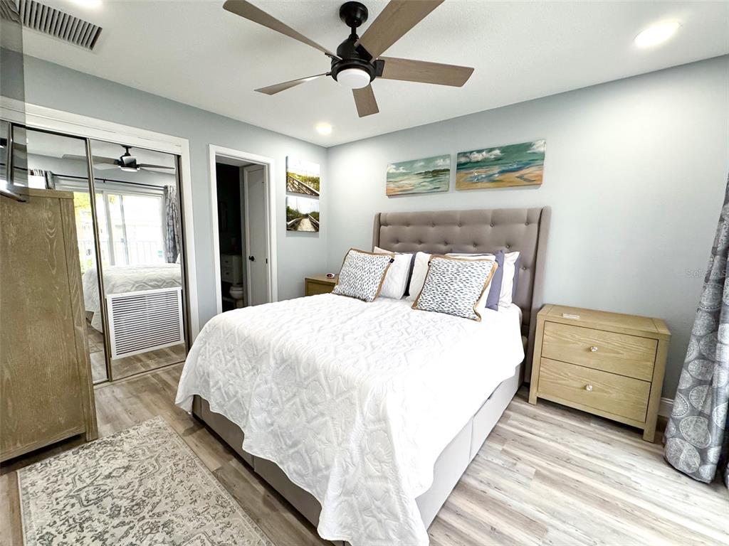 902 Gibbs Road, Unit 283 Venice, FL 34285 - Photo 8 of 32 Gallery Image 8