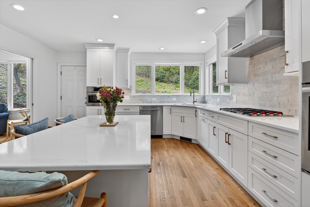 76 Goodnough Road Brookline, MA 02467 - Photo 9 of 36