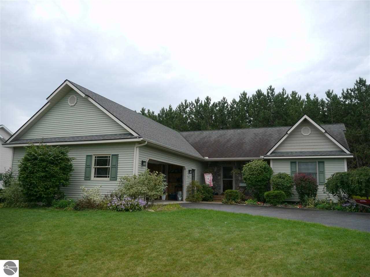 3941 Stone Ridge Drive Traverse City, MI 49684 - Photo 1 of 30 1776505.JPG