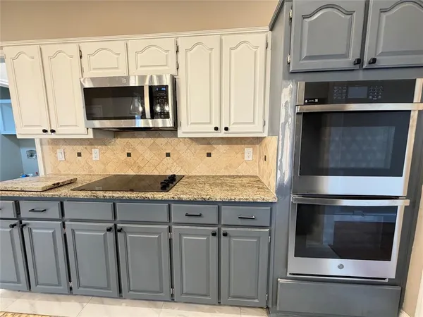 $3,600 | 2112 Stonegate Drive, Carrollton, TX 75010