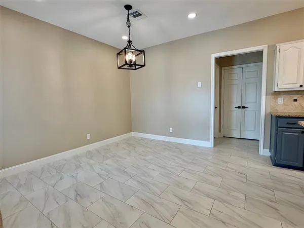 $3,600 | 2112 Stonegate Drive, Carrollton, TX 75010