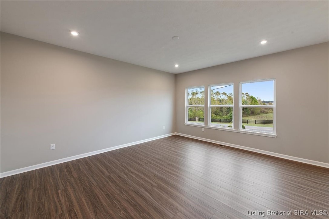 8220 Crescent Cove Charlestown, IN 47111 - Photo 12 of 31