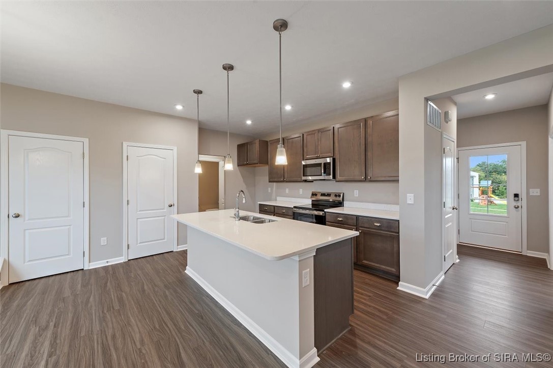 8220 Crescent Cove Charlestown, IN 47111 - Photo 6 of 31