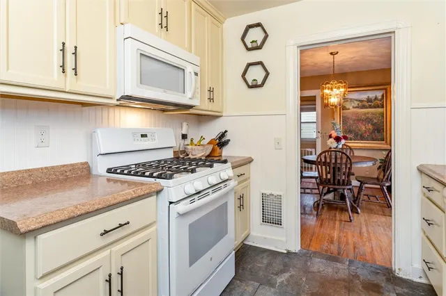 $225,000 | 99 Chesterton Road, Greece, NY 14626