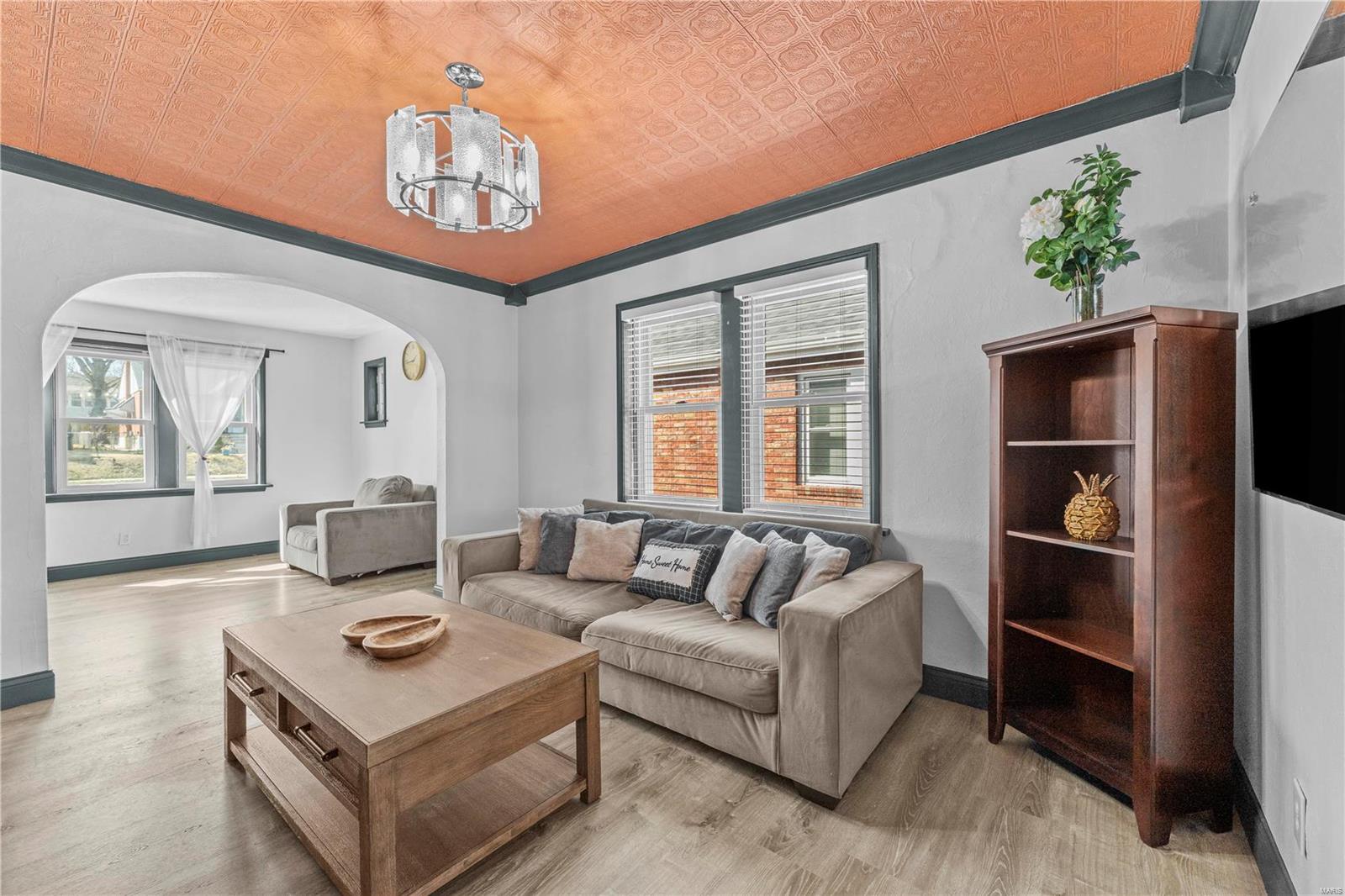 9340 MacKenzie Road St. Louis, MO 63123 - Photo 7 of 26 Gallery Image 7