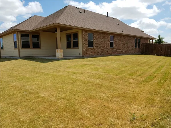 $2,300 | 743 Easton Drive, San Marcos, TX 78666