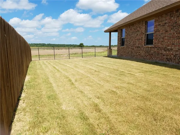 $2,300 | 743 Easton Drive, San Marcos, TX 78666
