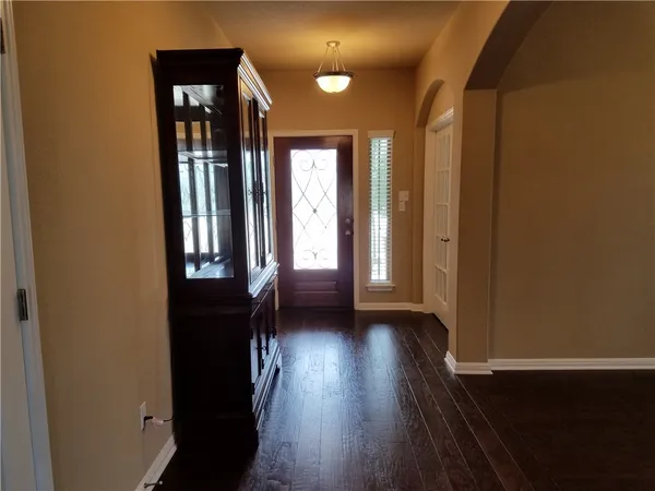 $2,300 | 743 Easton Drive, San Marcos, TX 78666