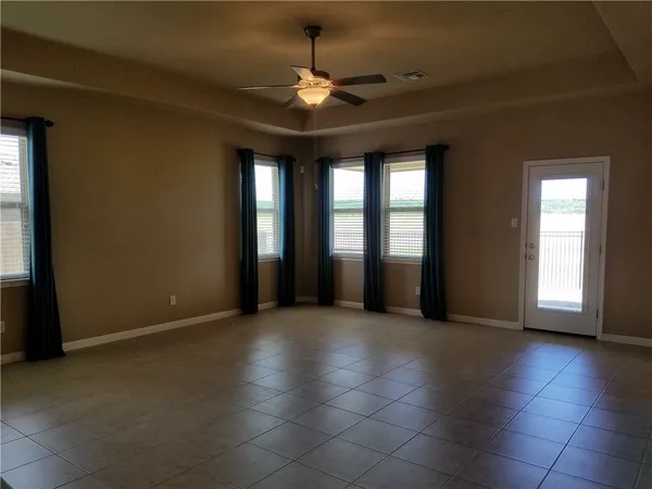 $2,300 | 743 Easton Drive, San Marcos, TX 78666