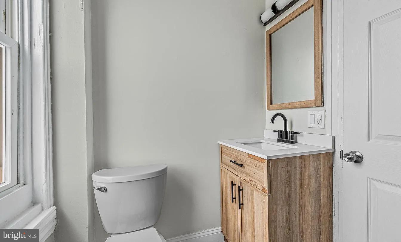 530 Maple Street Reading, PA 19602 - Photo 10 of 10 Sleek and modern bathroom retreat.