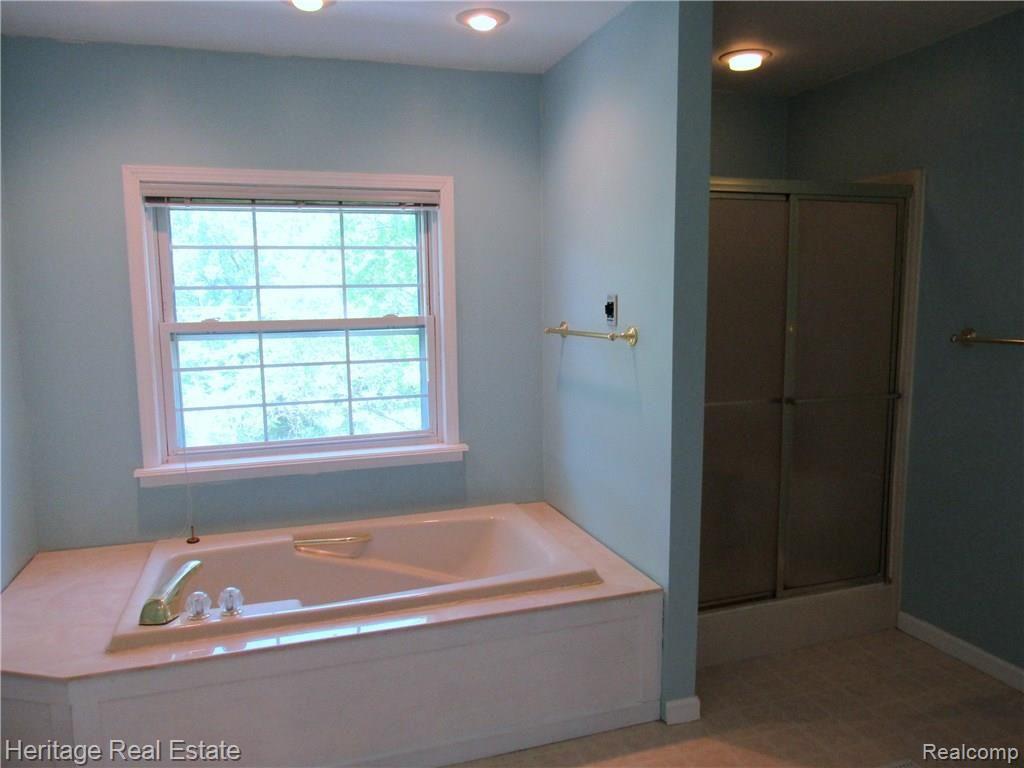 1342 North Fairview Lane Rochester, MI 48306 - Photo 22 of 39