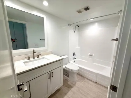 $2,350 | 20702 El Toro, Unit 198, Lake Forest, CA 92630