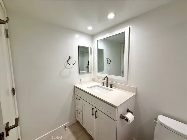 $2,350 | 20702 El Toro Lake, Unit 198, Lake Forest, CA 92630