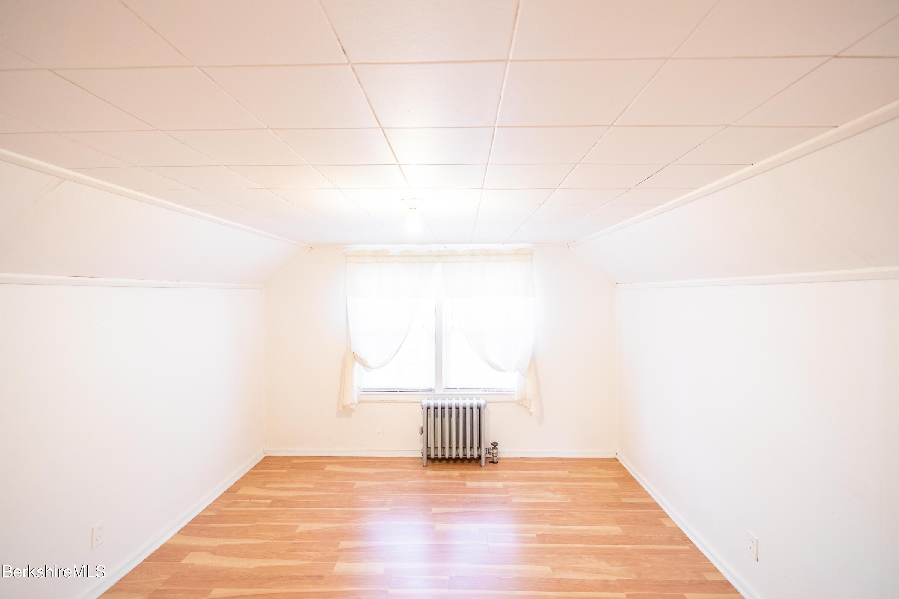 276 Cheshire Road Pittsfield, MA 01201 - Photo 20 of 24 Bedroom 4