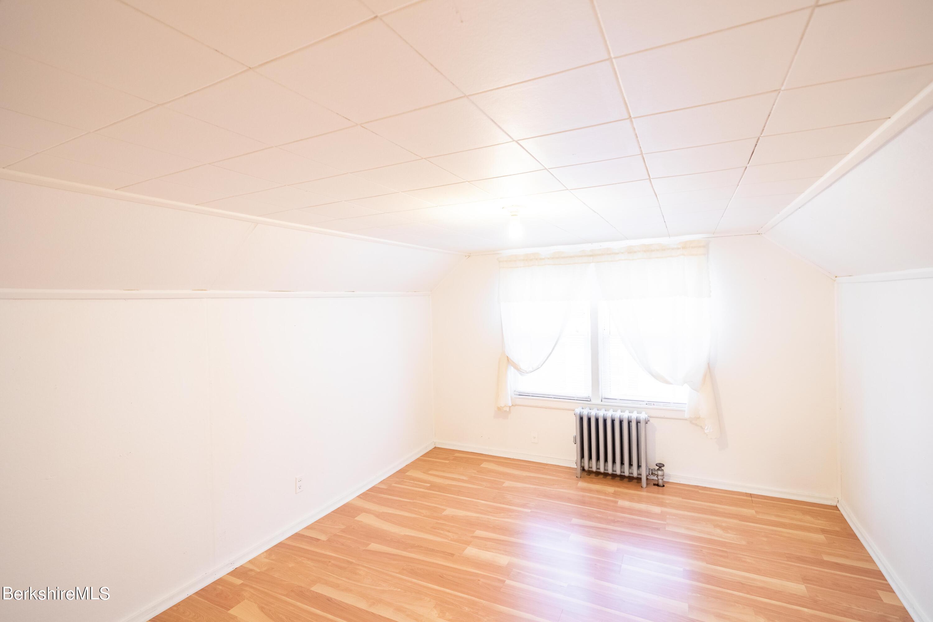 276 Cheshire Road Pittsfield, MA 01201 - Photo 21 of 24 Bedroom4