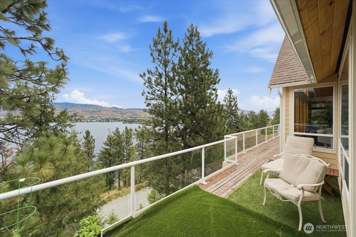 7371 Ridgeview Drive Chelan, WA 98816 - Photo 34 of 40