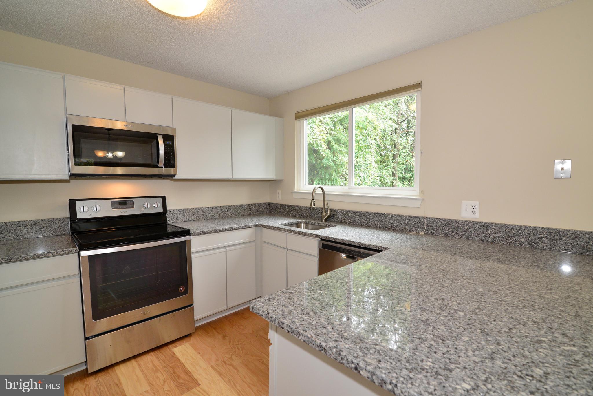 11701 Summerchase Circle, Unit 1701D Reston, VA 20194 - Photo 3 of 18 New stainless steel appliances