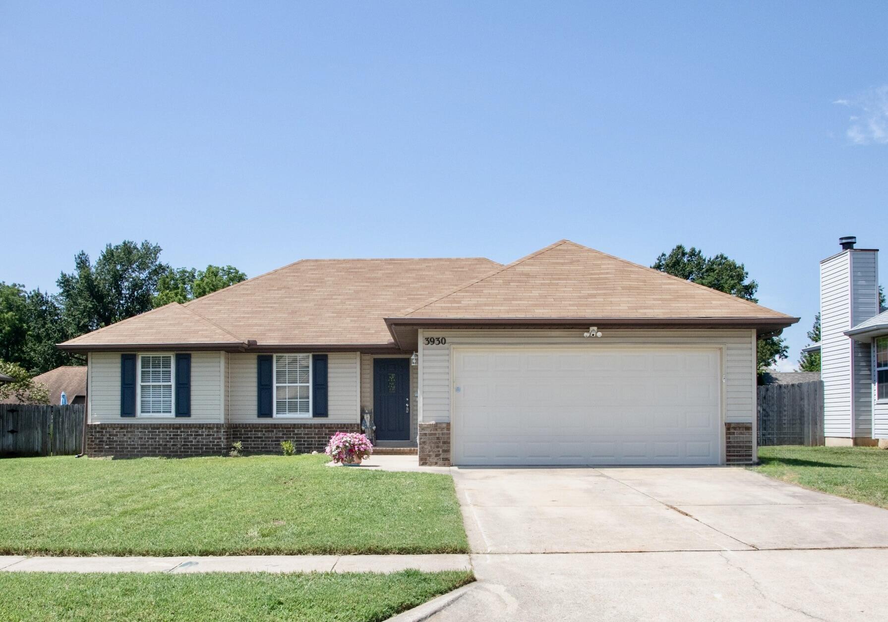 3930 West Kay Pointe Boulevard Springfield, MO 65802 - Photo 1 of 1 2G4A0822