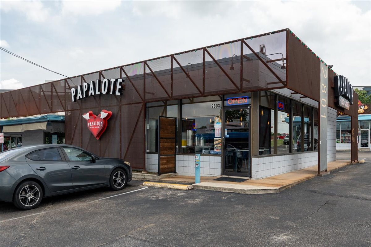 2000 Lightsey Road, Unit 3 Austin, TX 78704 - Photo 26 of 29 More tacos!